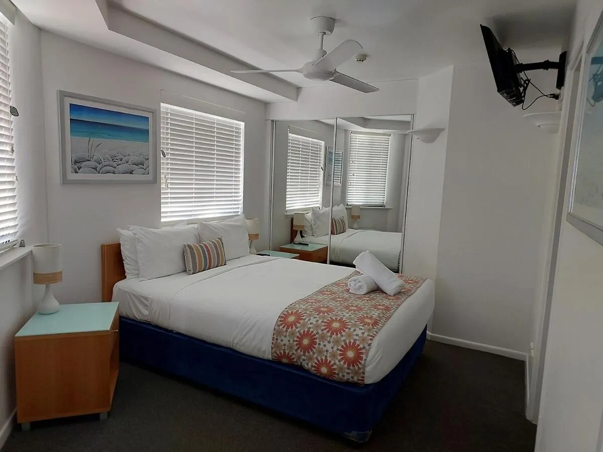 Stylish 1 Bedroom With Private Rooftop Spa Mooloolaba Australien